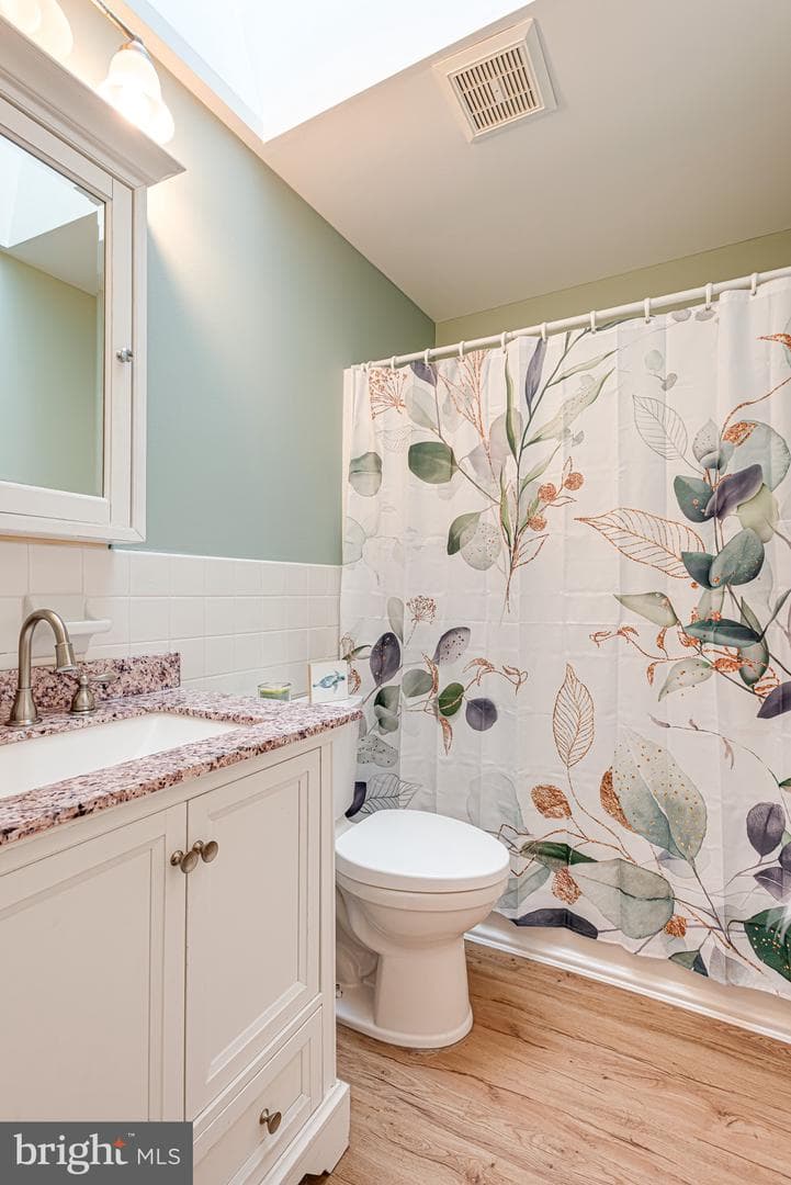 402 Devon Court #487 photo 23
