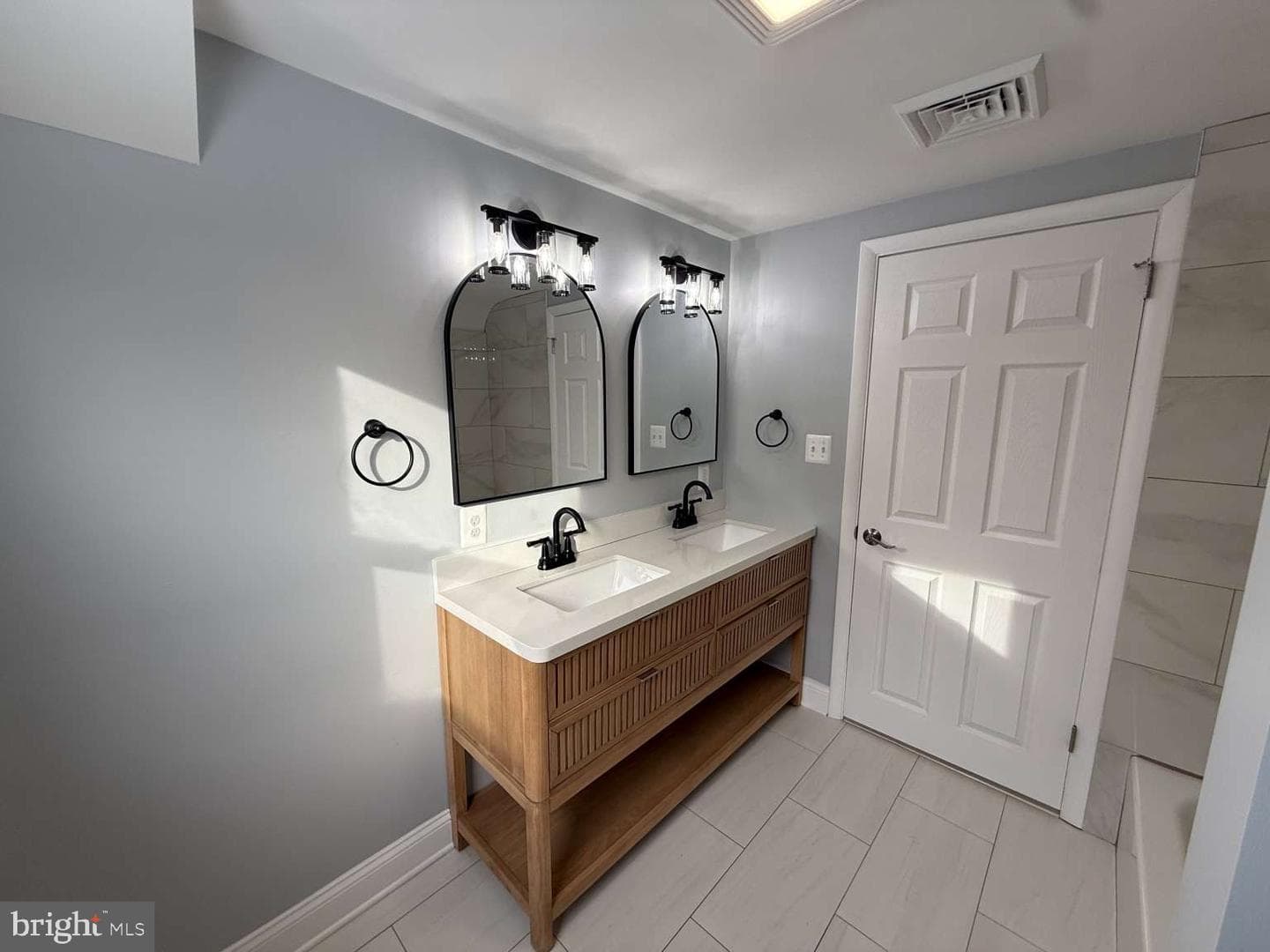 546 W Boot Road photo 27