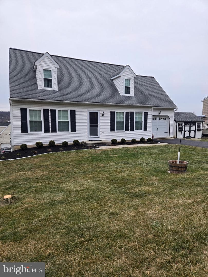 815 Chestnut Hill Road photo 2