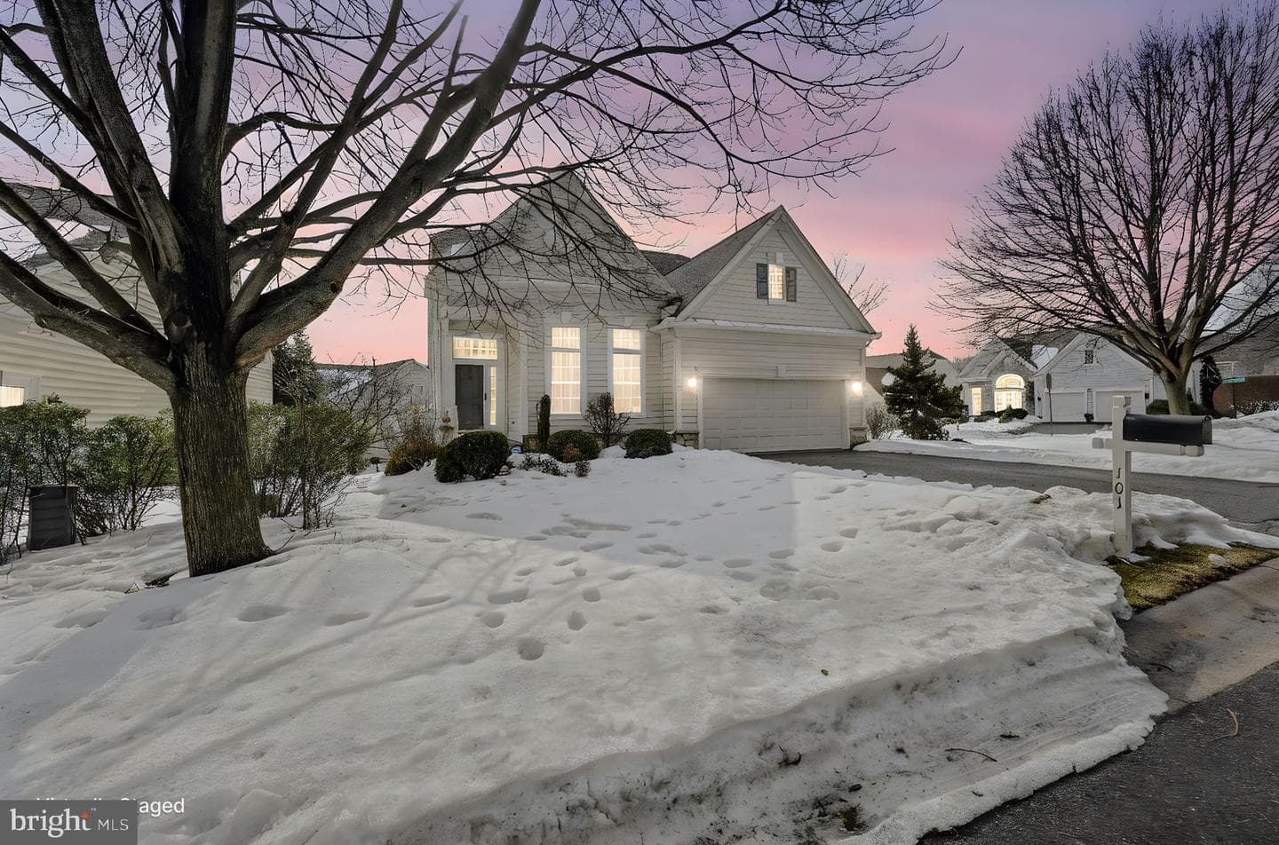 101 Violet Drive photo 1