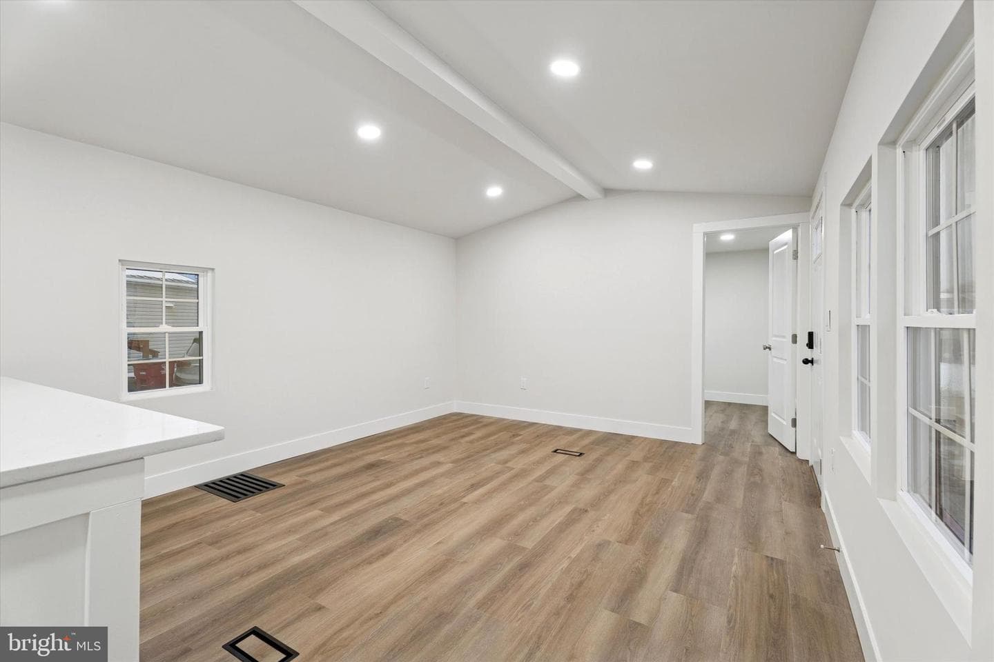 114 Linden Drive photo 3