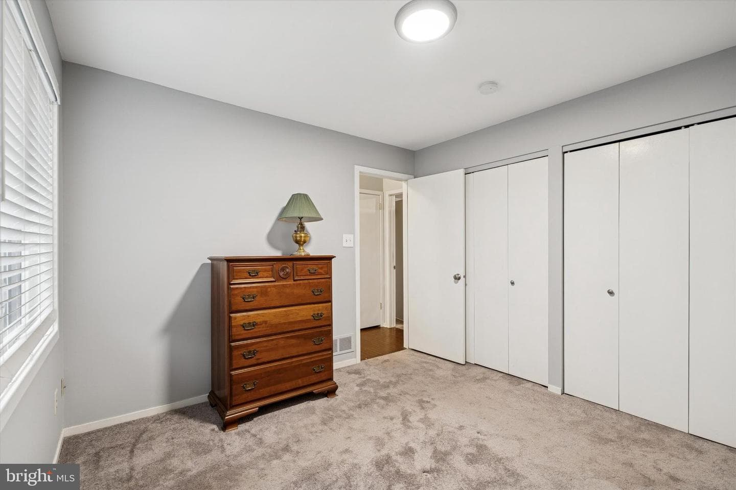 338 Devon Way photo 10