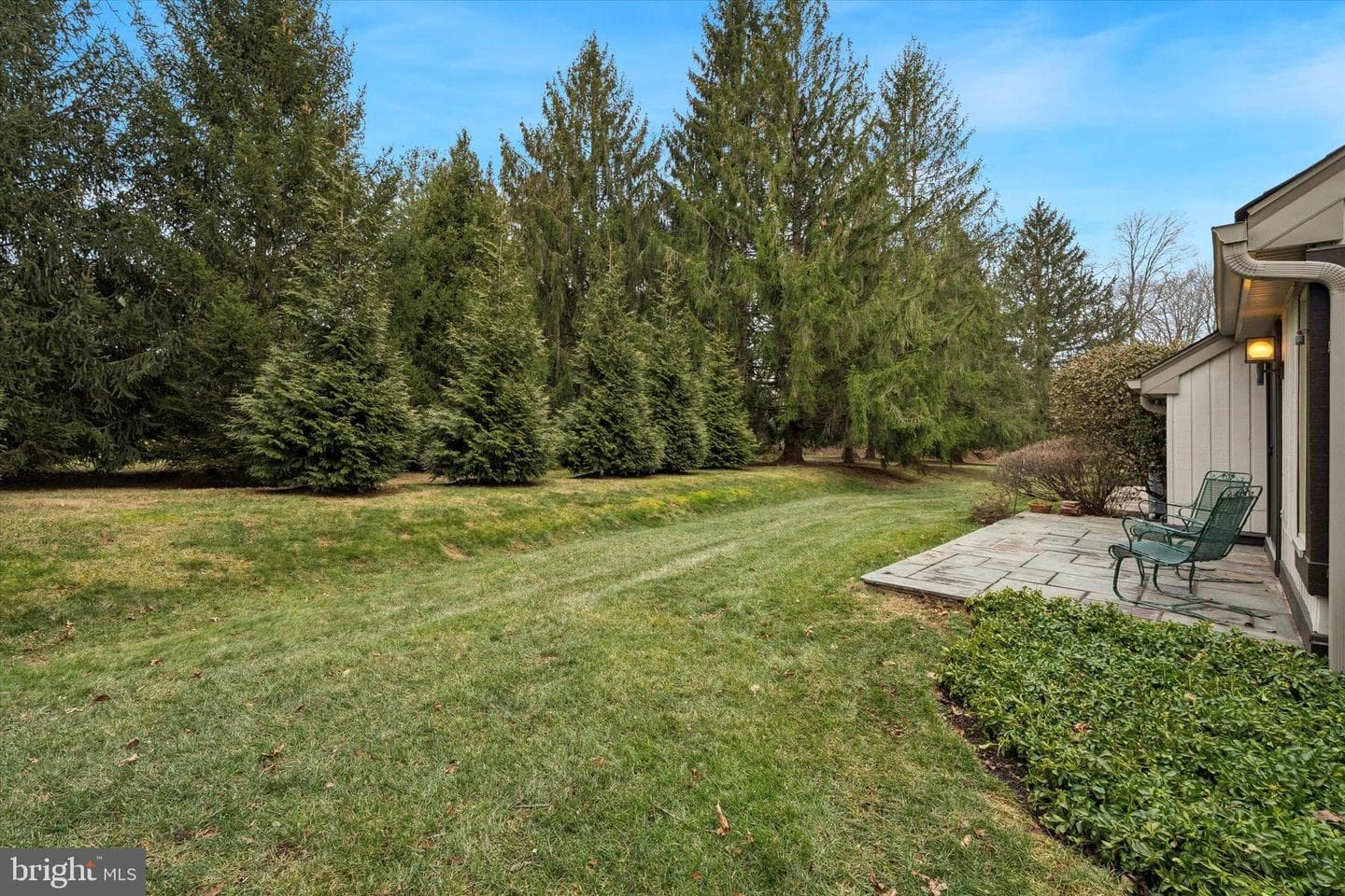 338 Devon Way photo 14