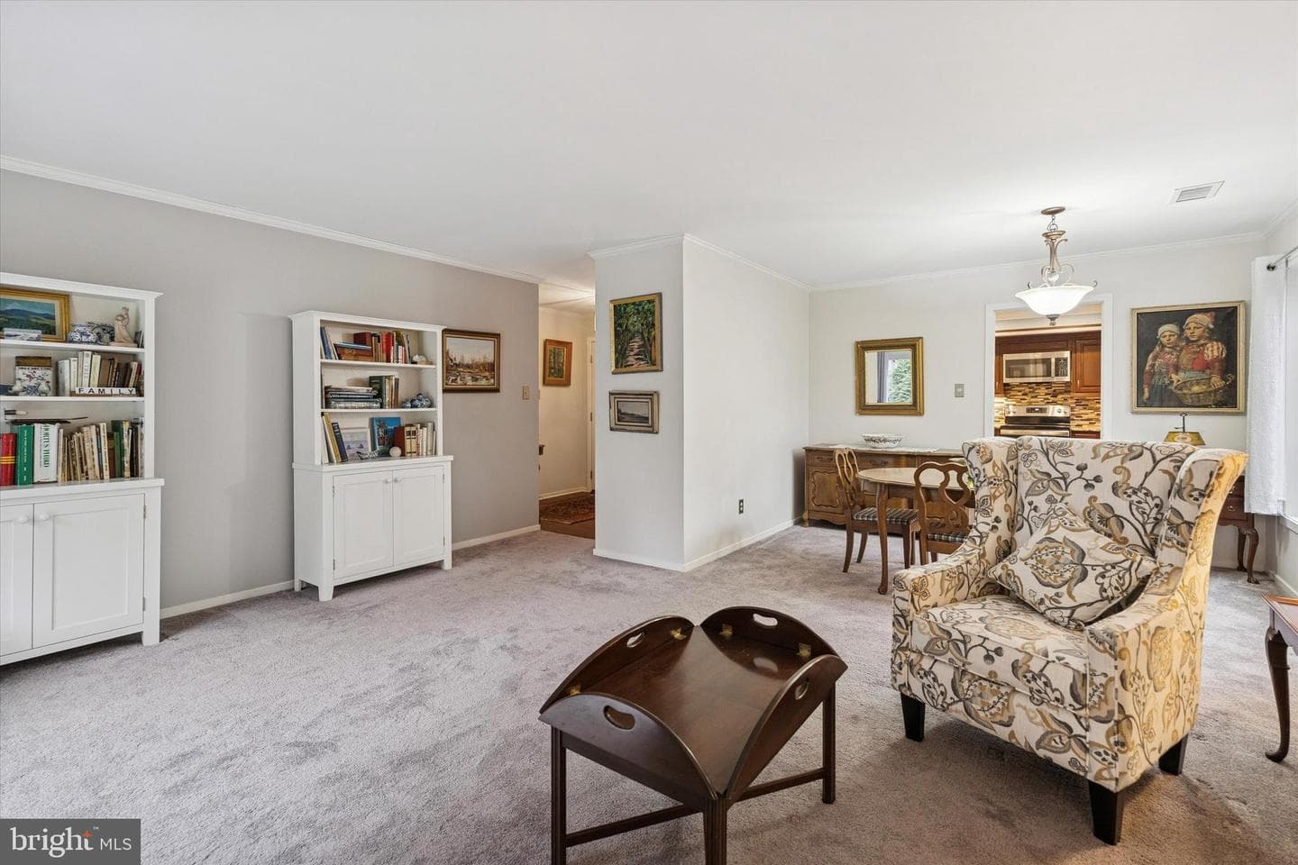 338 Devon Way photo 6