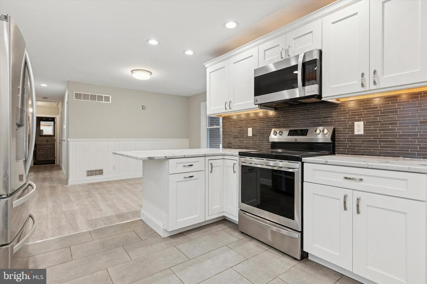 208 Cheyney Drive photo 8
