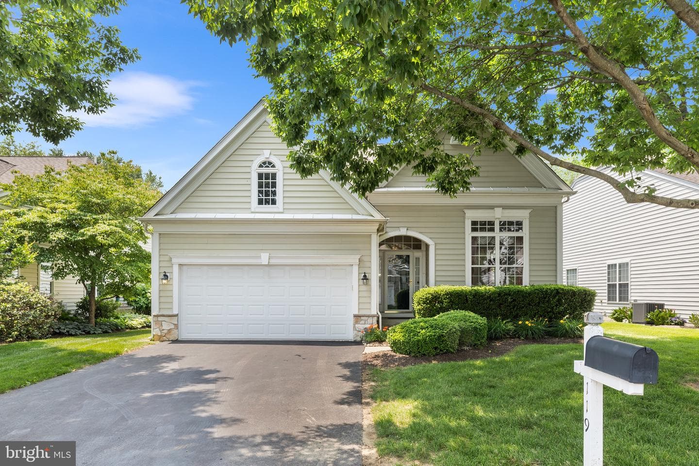 119 Violet Drive photo 1