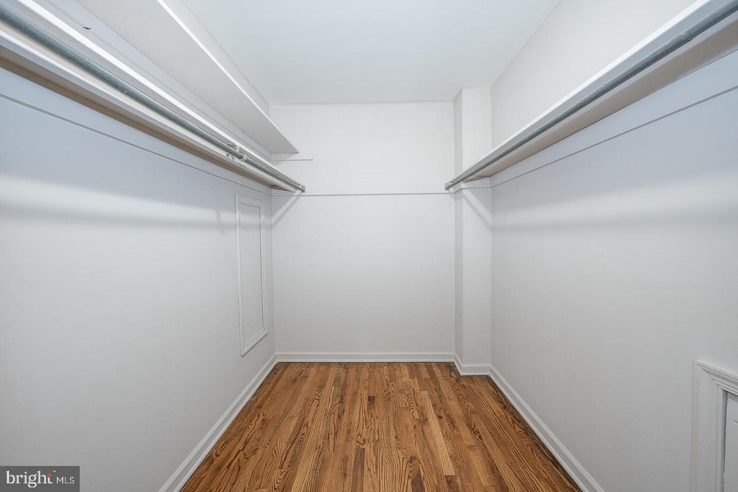 2 Martins Lane photo 18