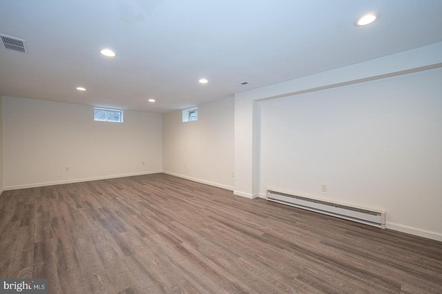 2 Martins Lane photo 36