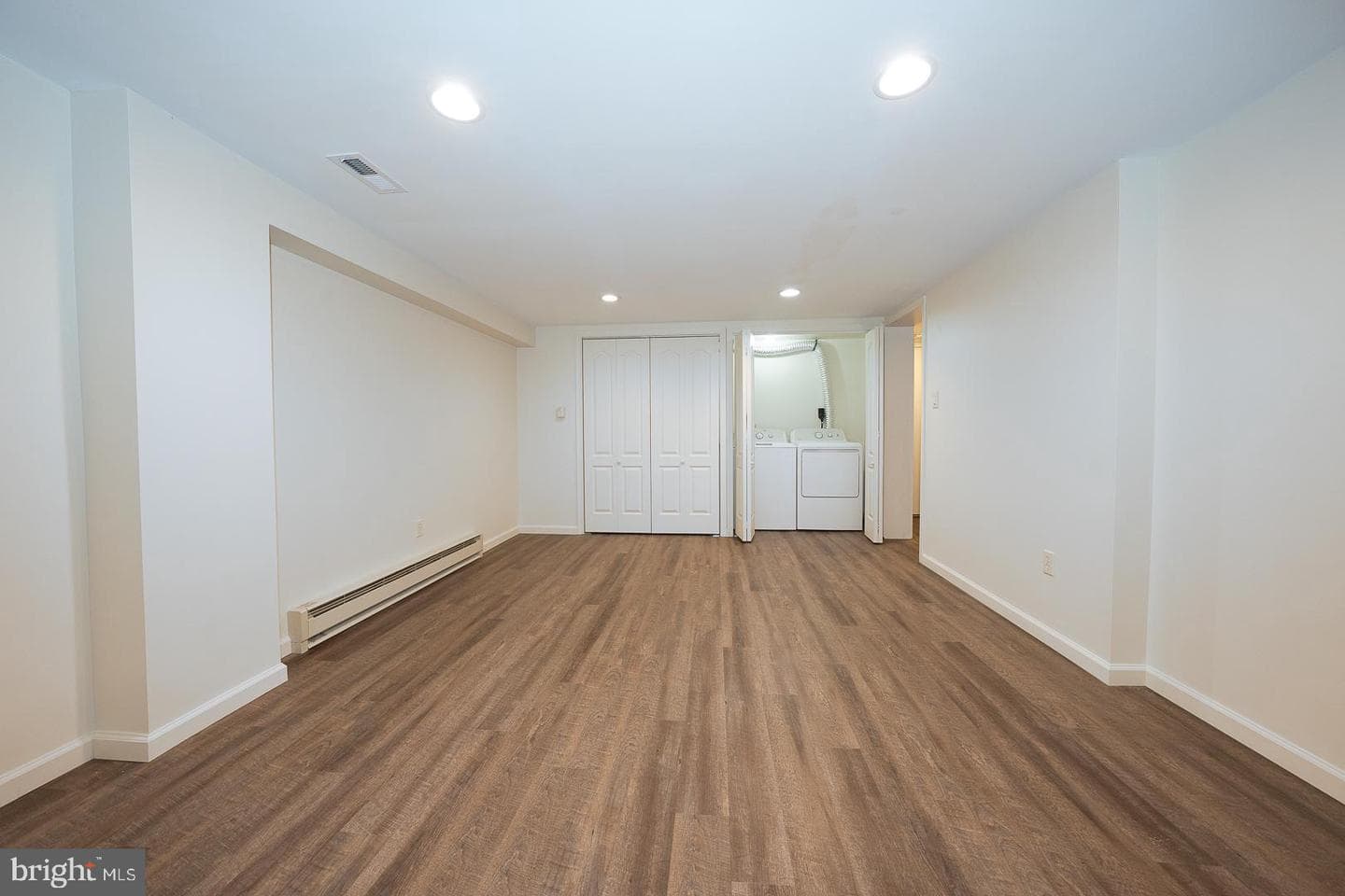 2 Martins Lane photo 38