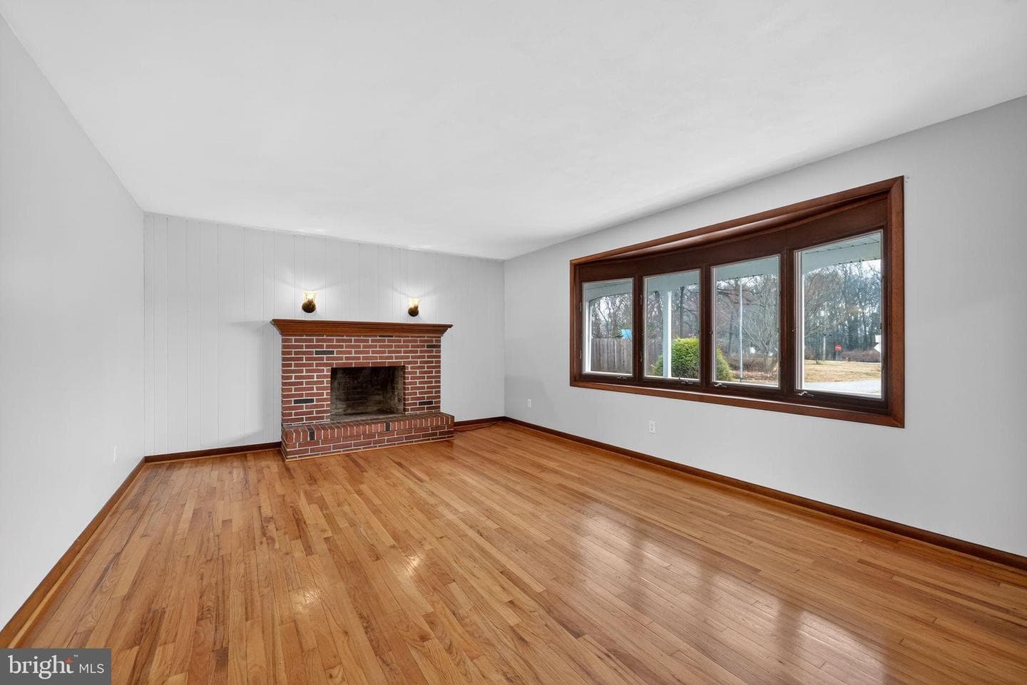54 Hannum Drive photo 3