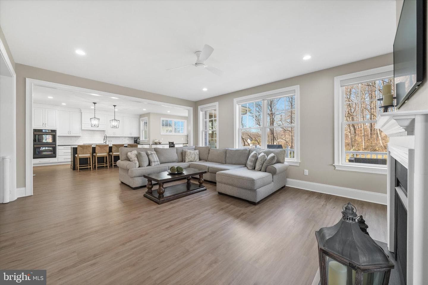 211 Daylesford Court photo 25