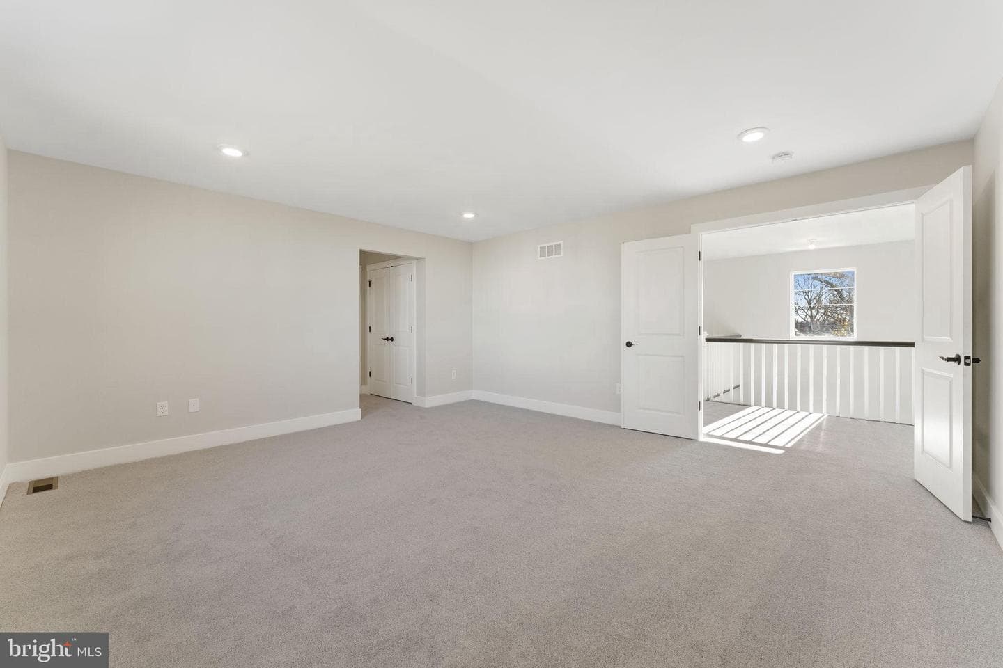 108 Ferry Lane photo 24