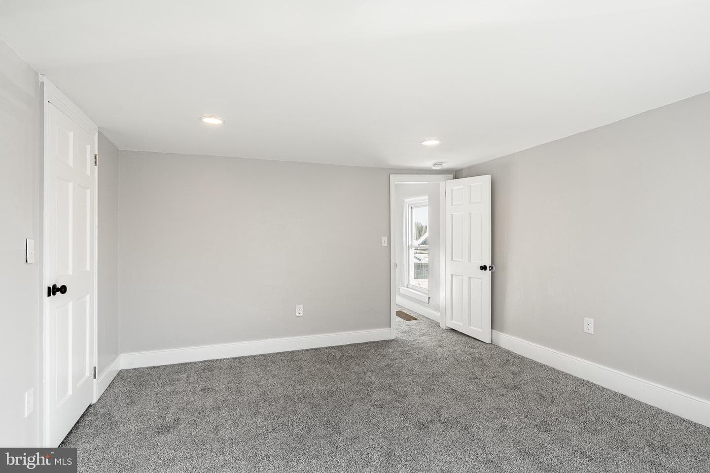 354 E Lancaster Avenue photo 36