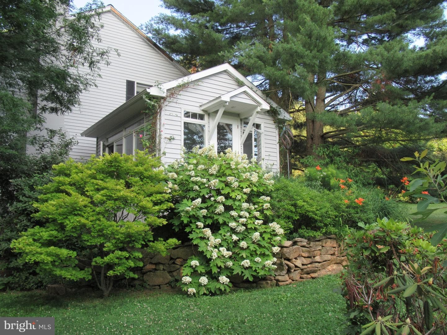 12 Phillips Lane photo 41