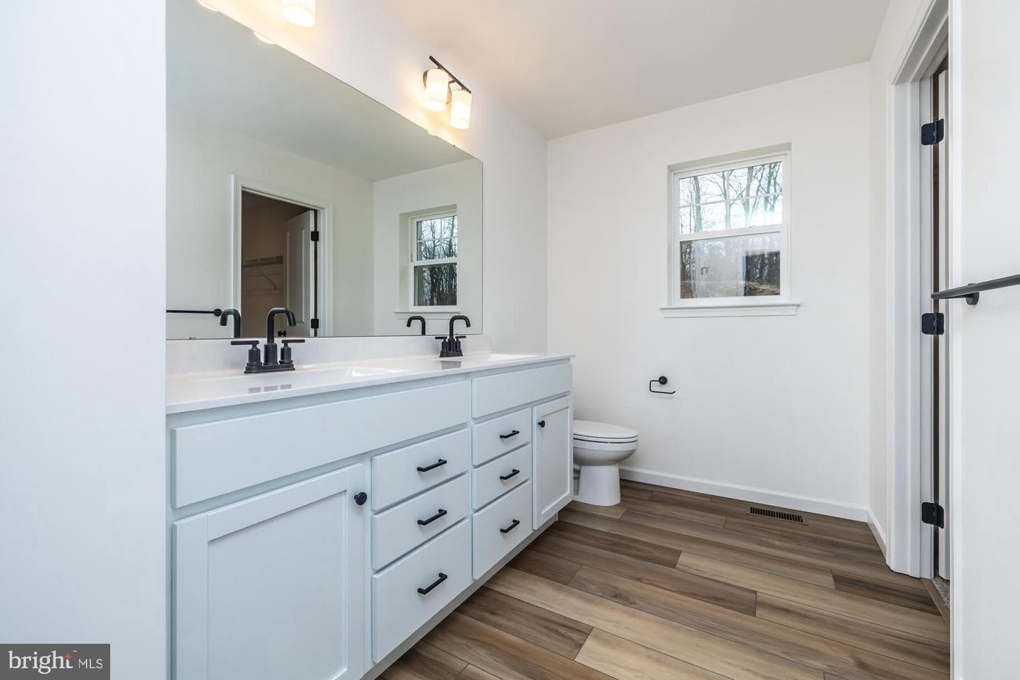 222 W Uwchlan Avenue photo 42