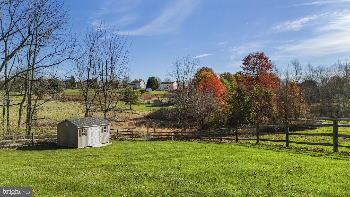 18 Stanford Drive photo 18