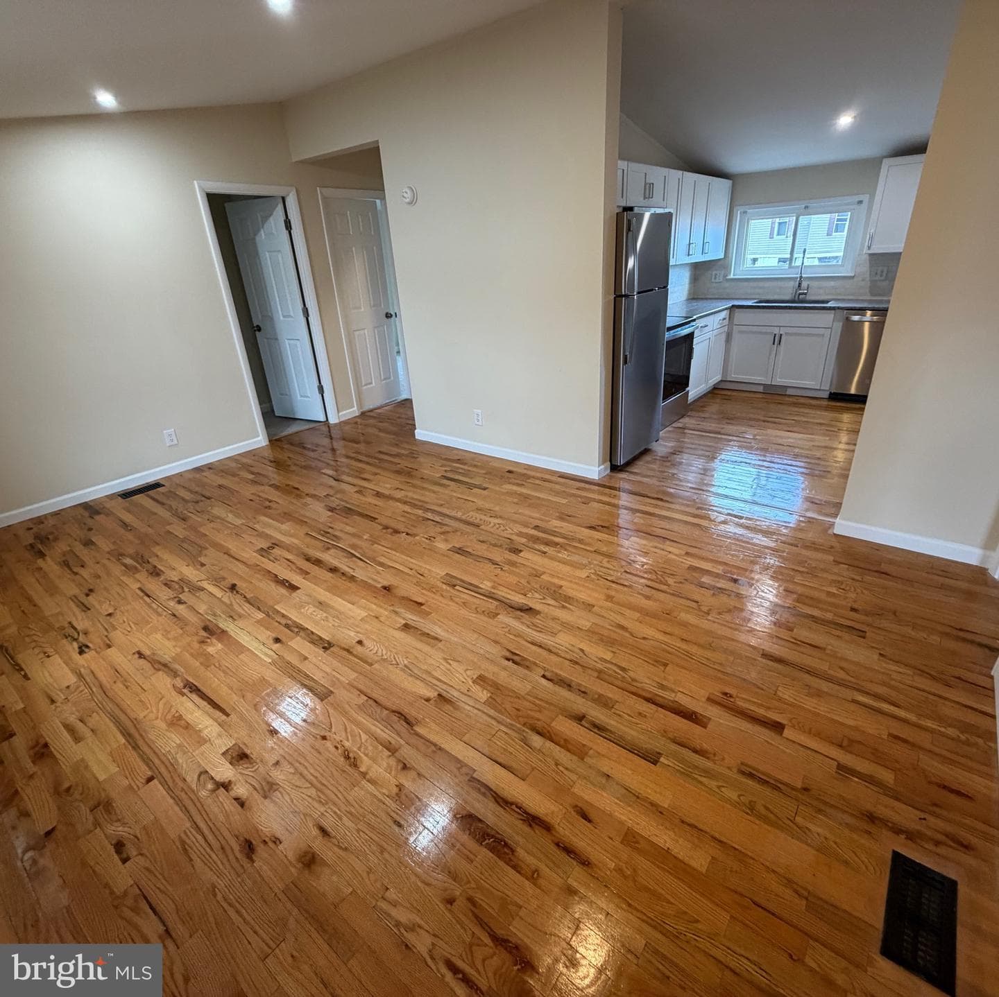 887 Aspen Avenue photo 15