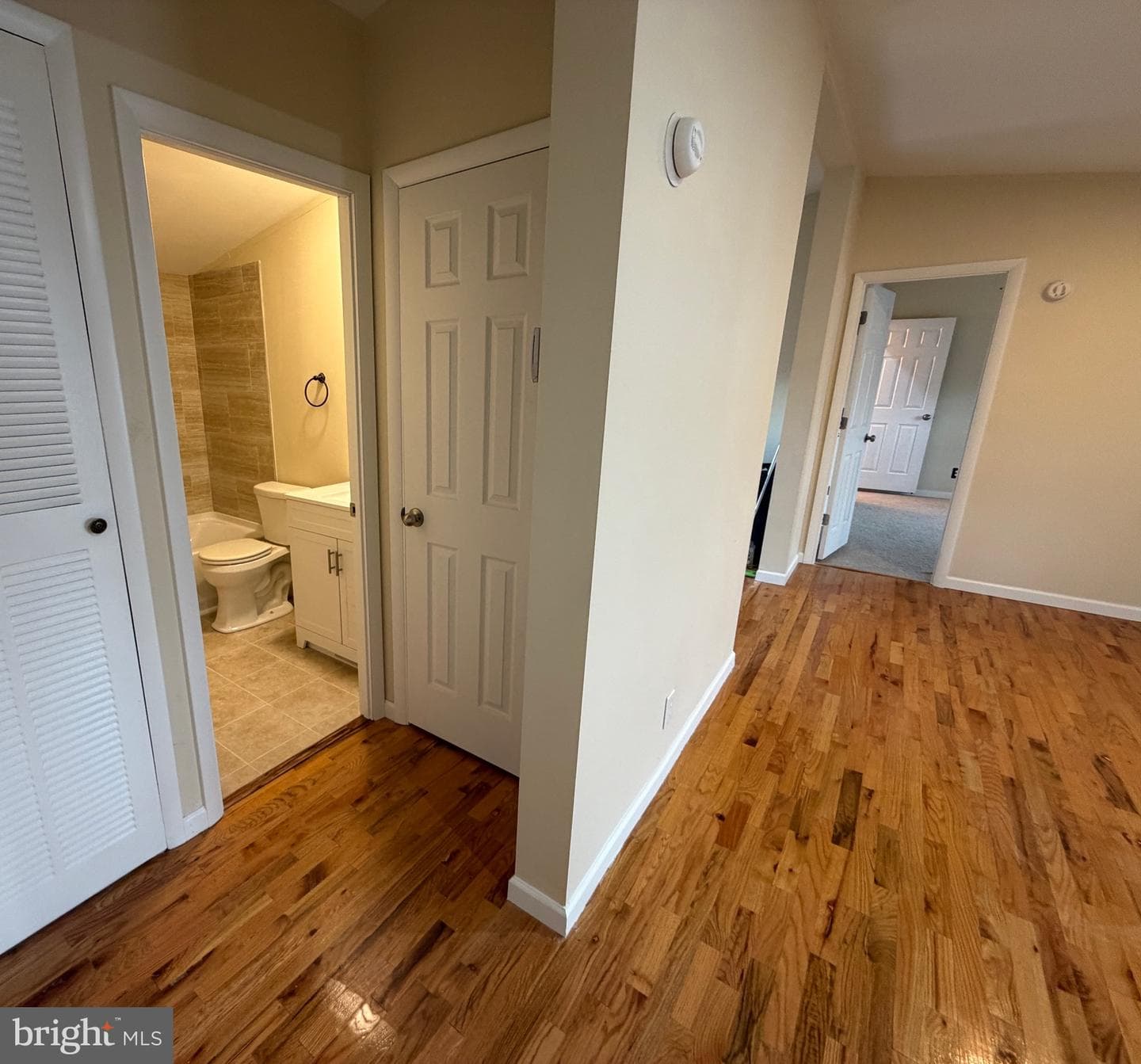 887 Aspen Avenue photo 17