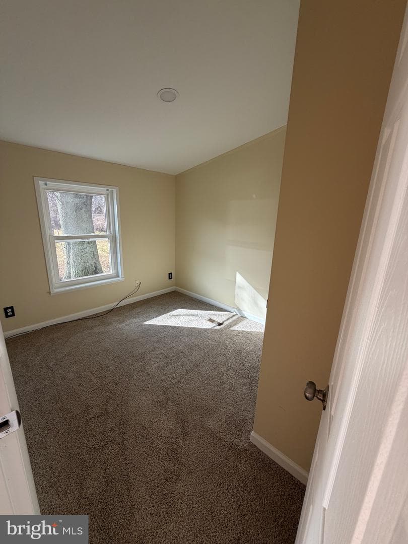 887 Aspen Avenue photo 9