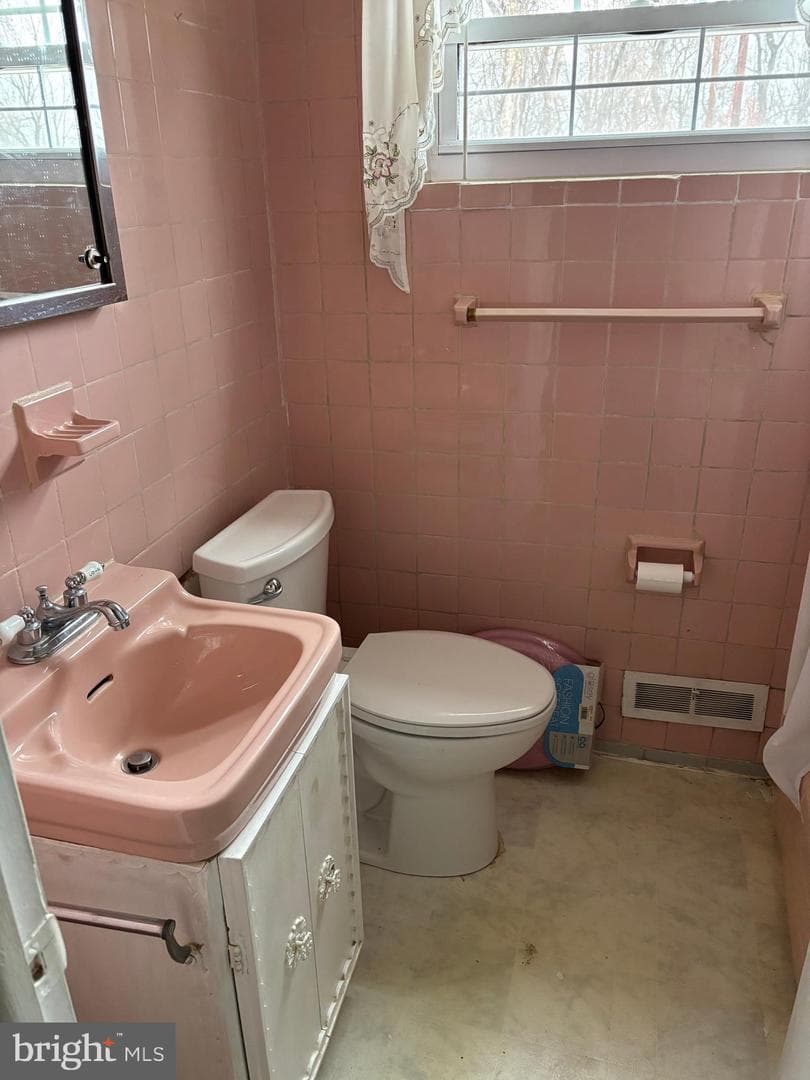 38 Jacqueline Drive photo 3