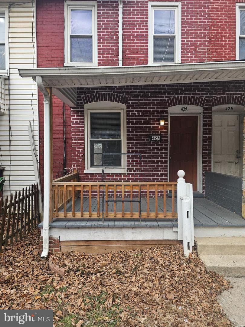 427 Oak Street