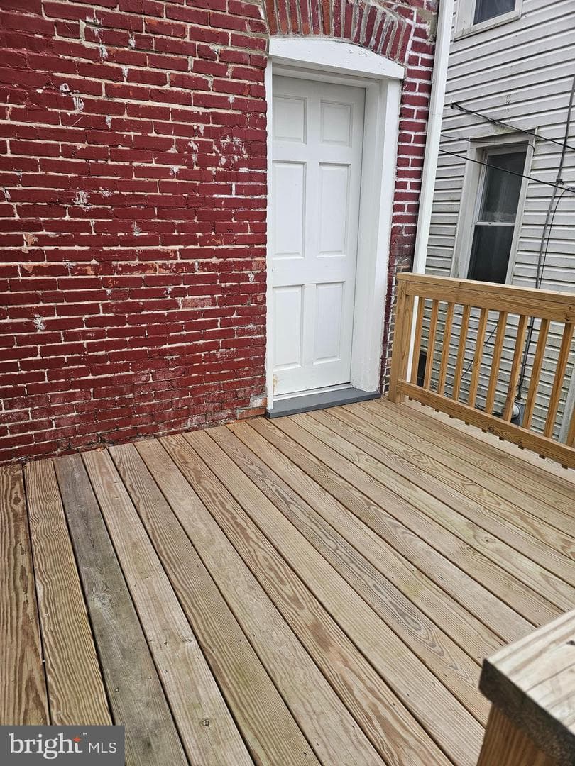 427 Oak Street photo 9