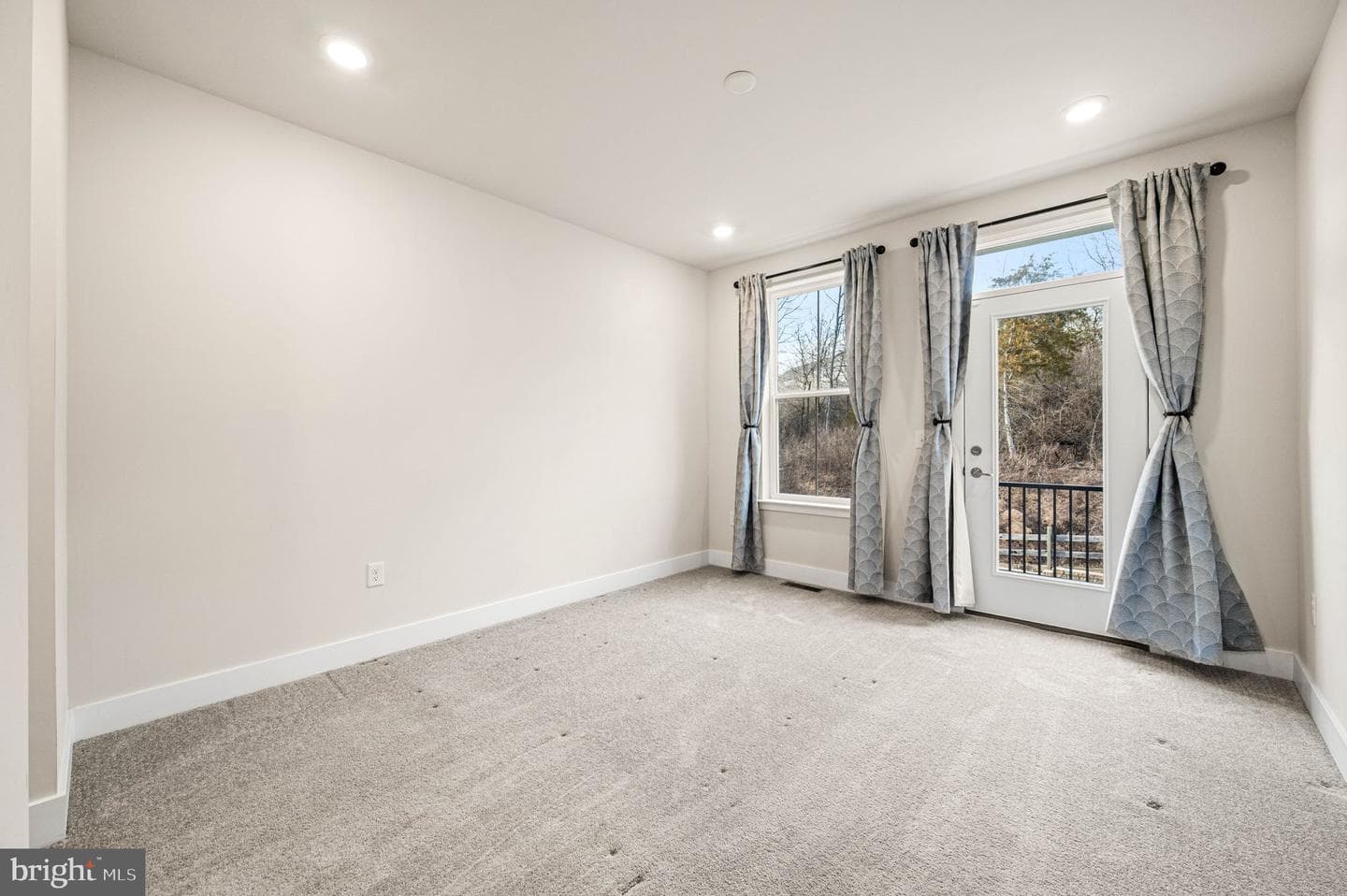 975 Skylar Court photo 22