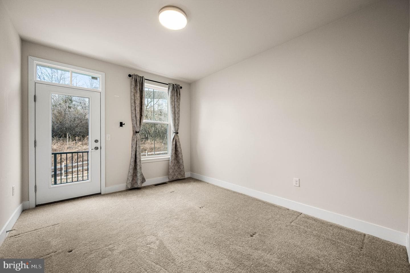 975 Skylar Court photo 23