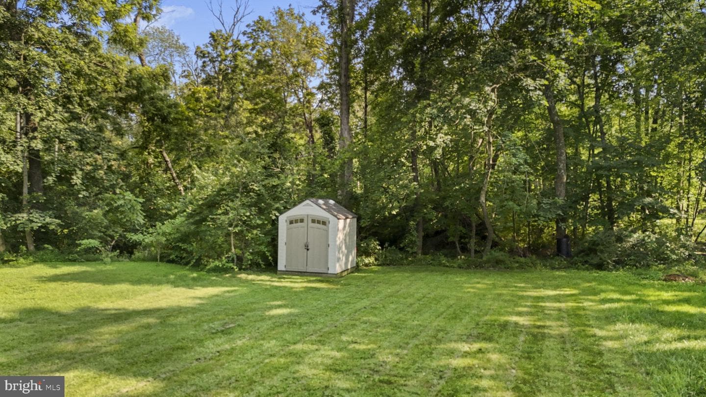 650 Fairview Road photo 21