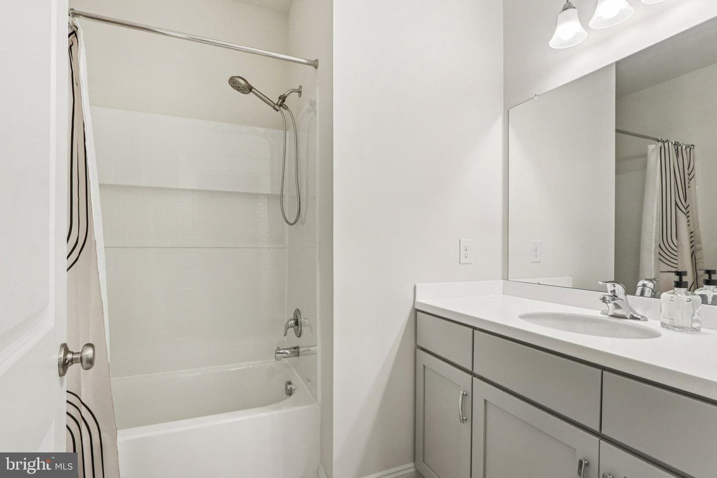 52 Juliet Lane photo 32