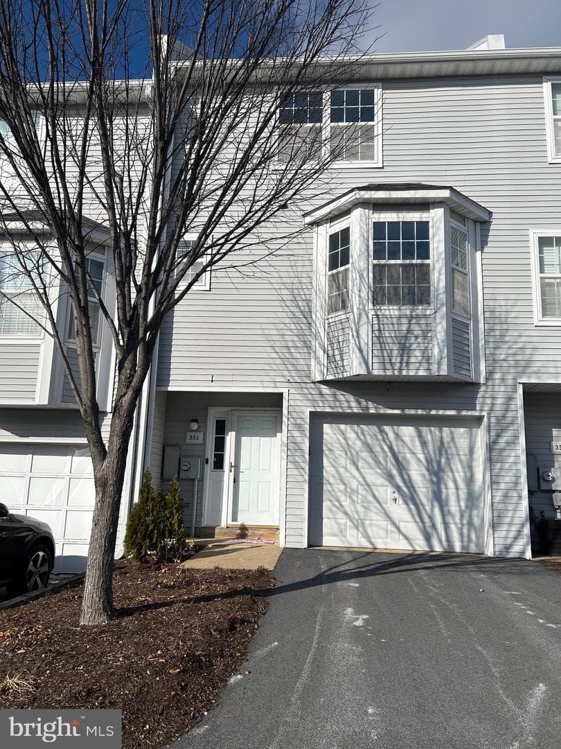 351 Huntington Court #15