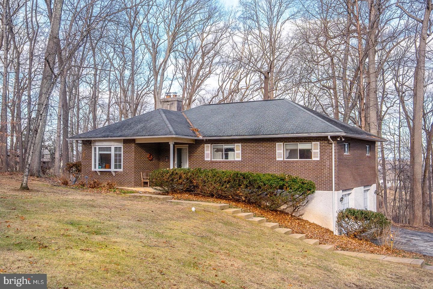 192 Maryhill Road photo 1