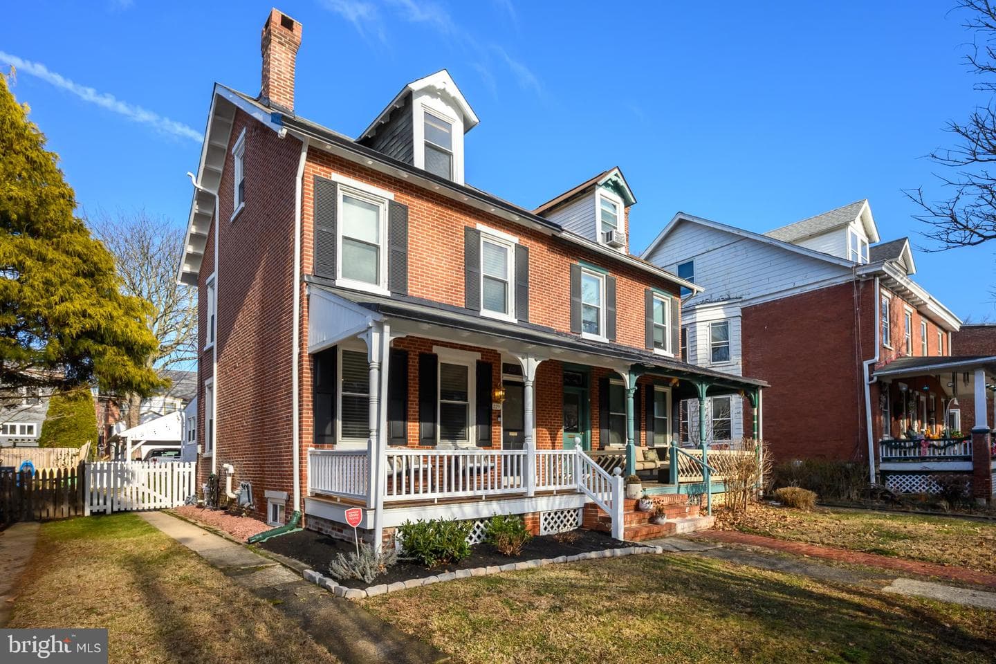 229 W Union Street photo 1