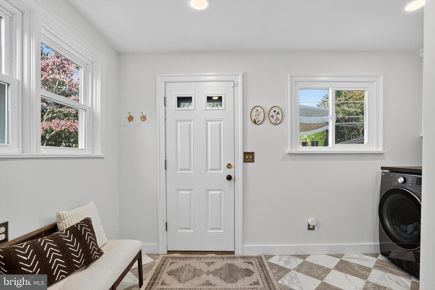 229 W Union Street photo 18