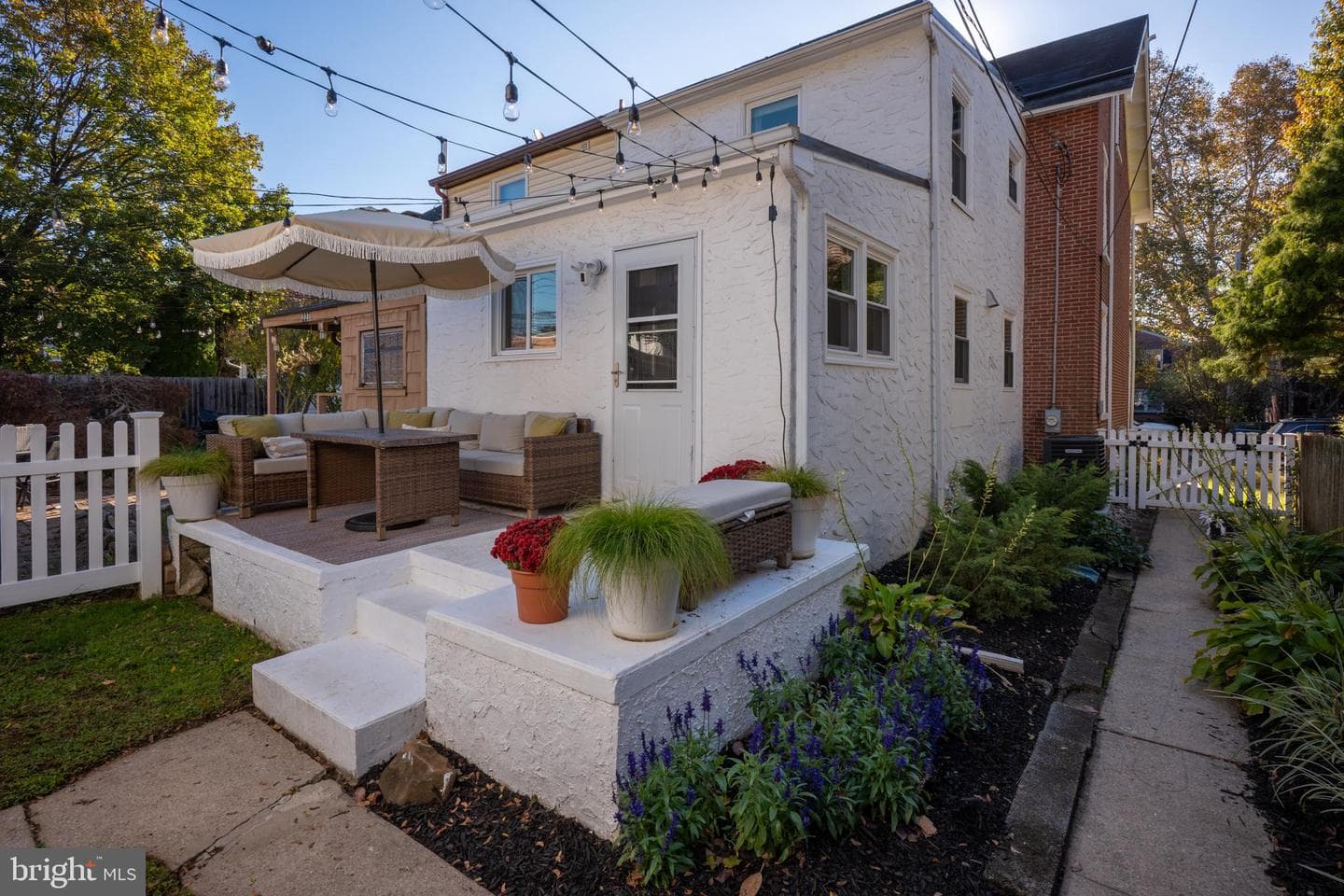229 W Union Street photo 4