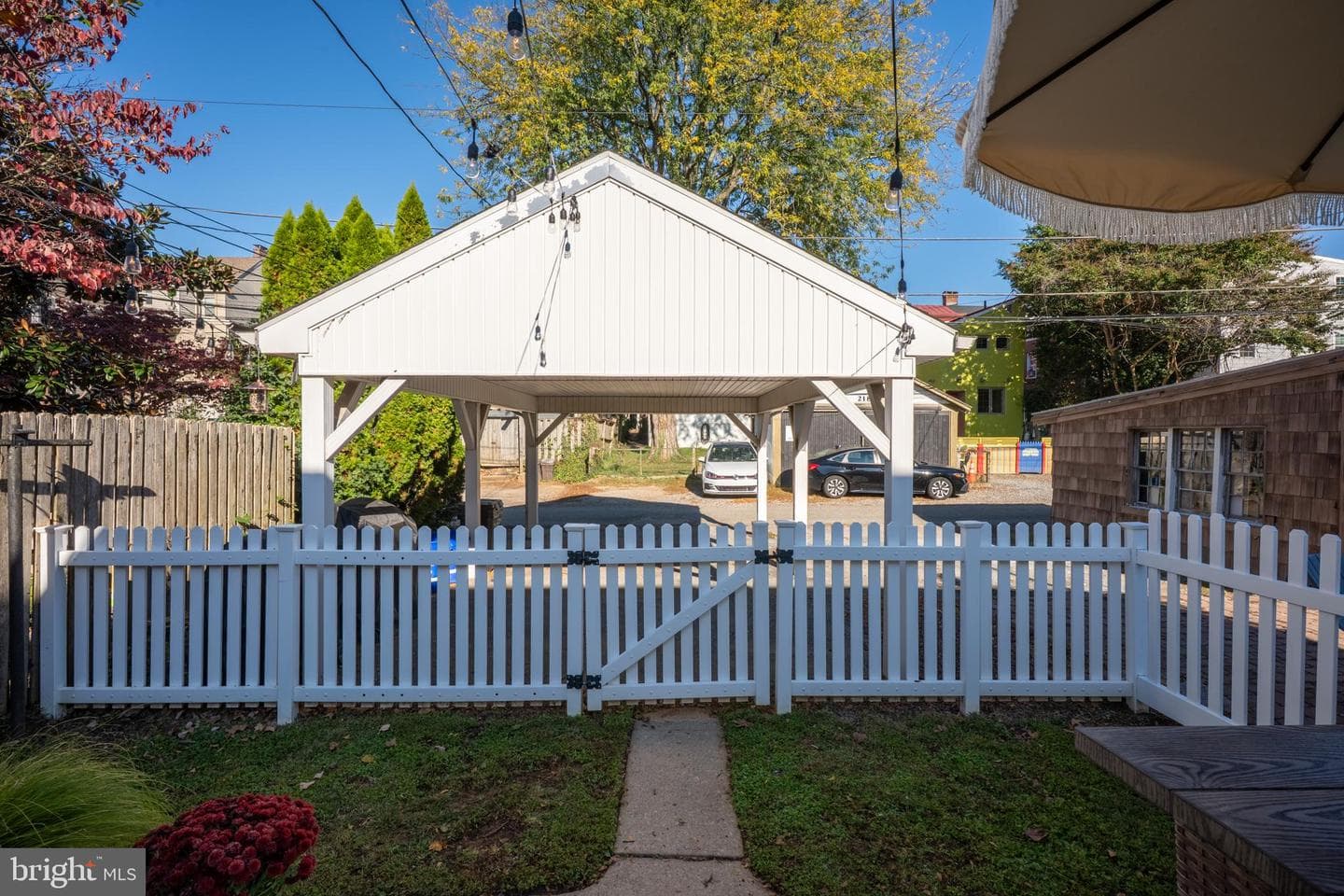 229 W Union Street photo 7