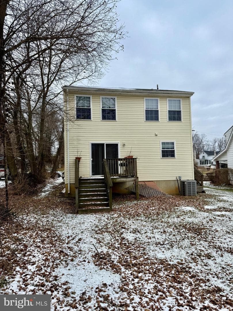 929 W Main Street photo 3