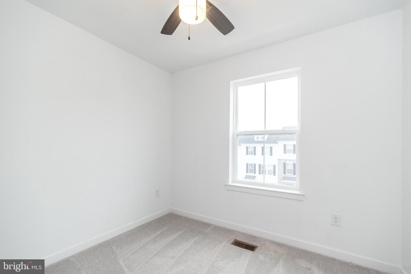 910 Magnolia Lane photo 38