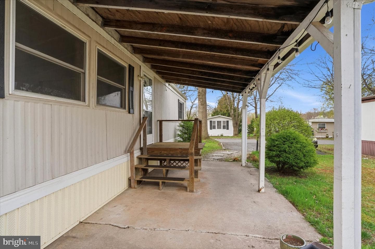 7 Oak Drive photo 2