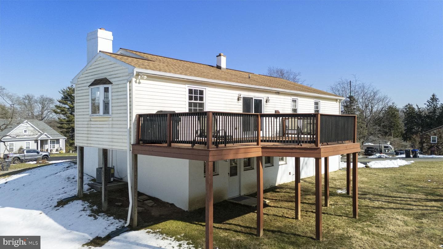 220 Coldstream Road photo 5