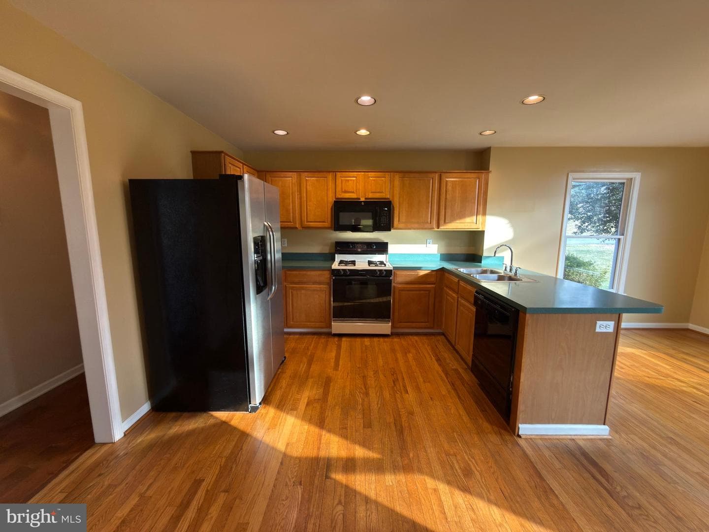 839 Frank Road photo 13