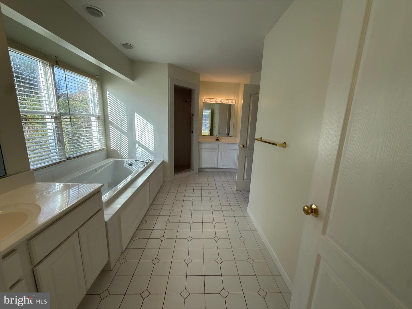 839 Frank Road photo 18