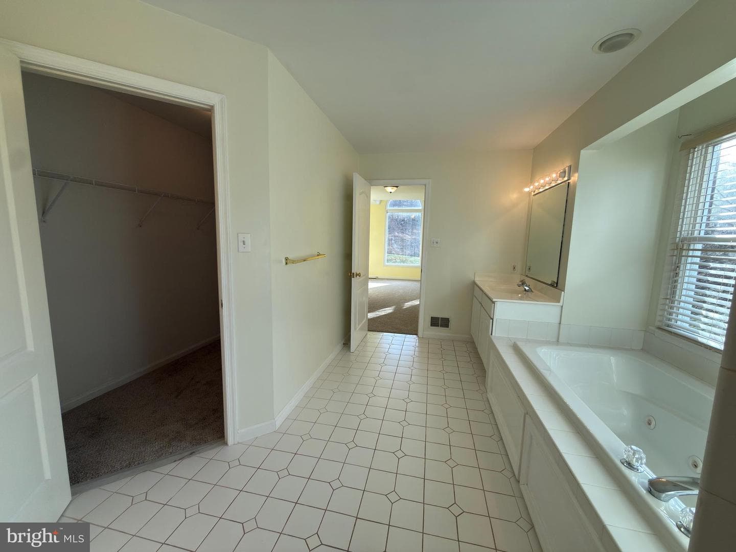 839 Frank Road photo 20