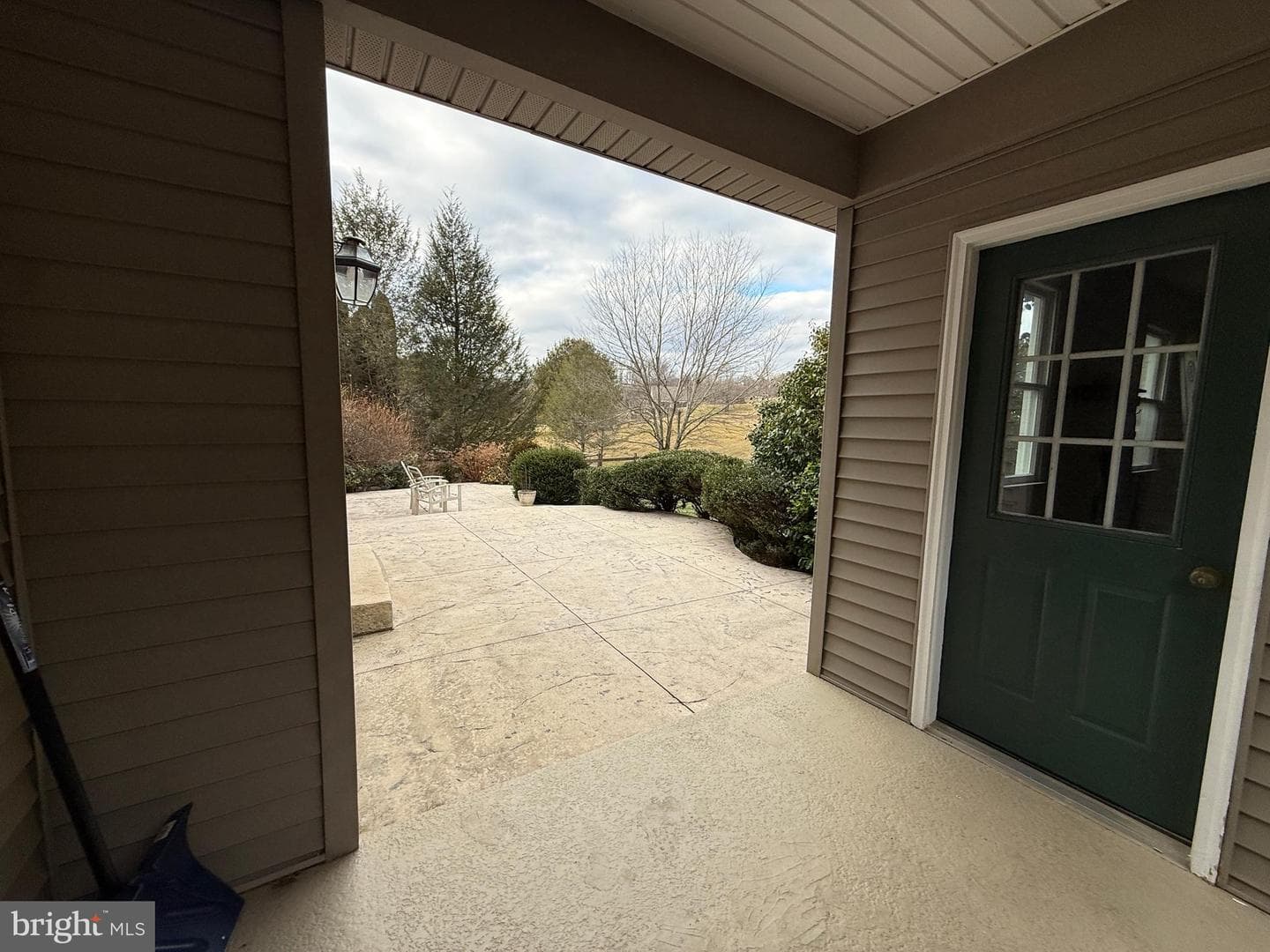 839 Frank Road photo 29