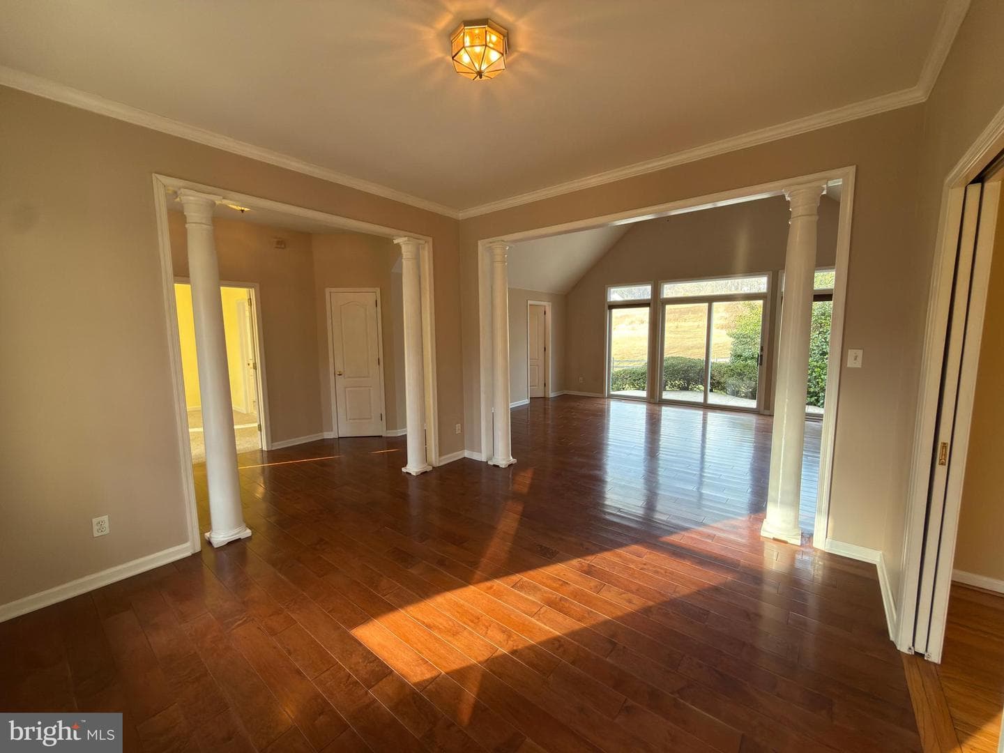 839 Frank Road photo 7