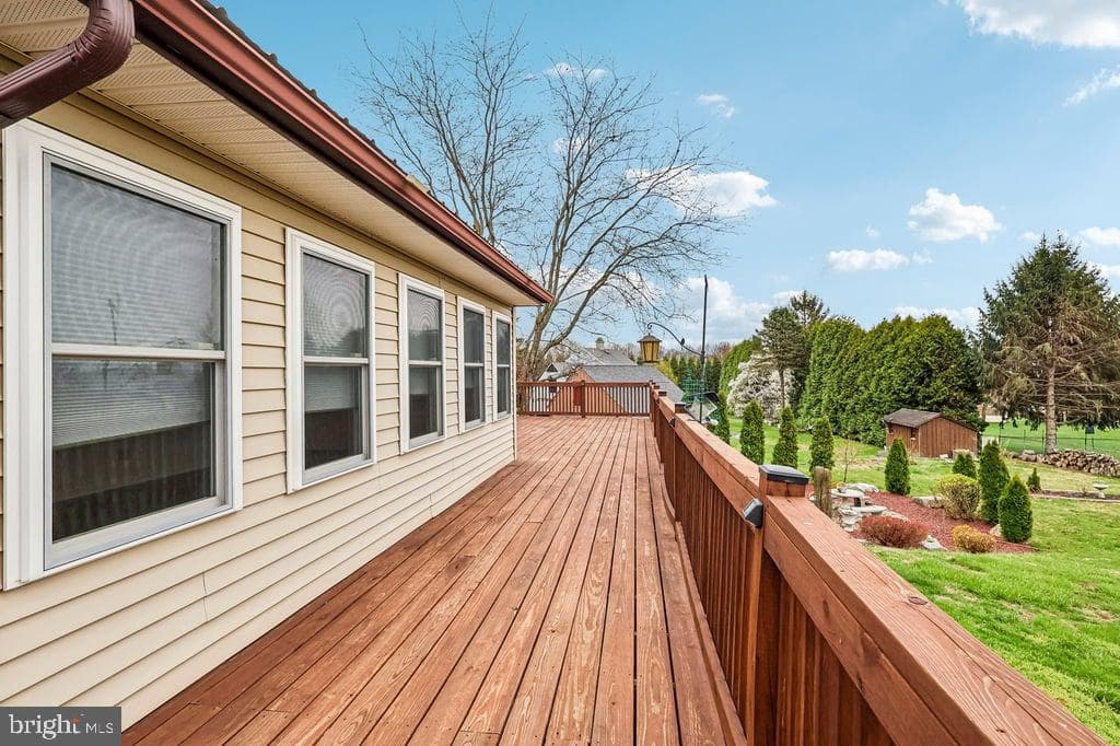 23 W Conestoga Road photo 51