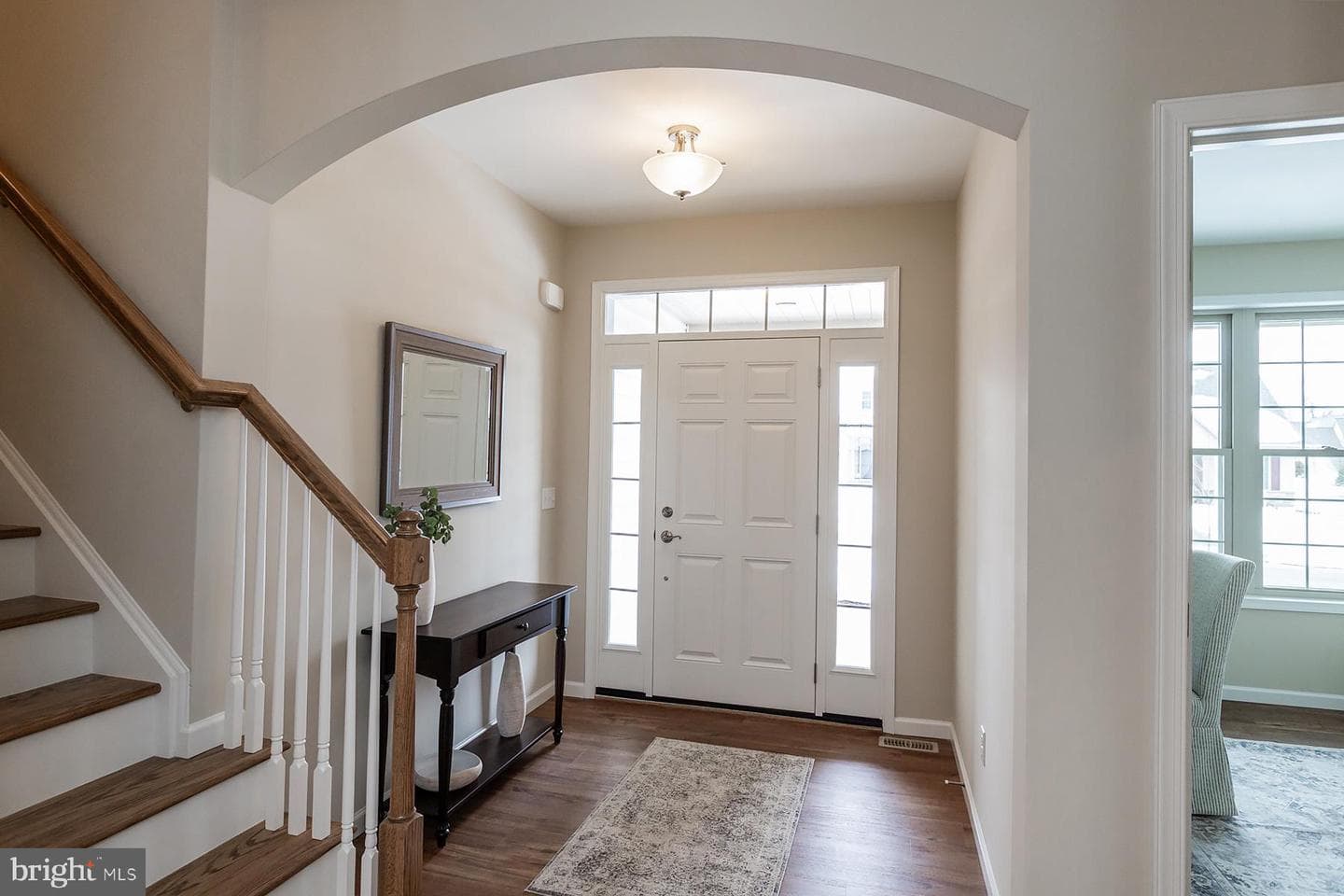 602 Greenbriar Path photo 3