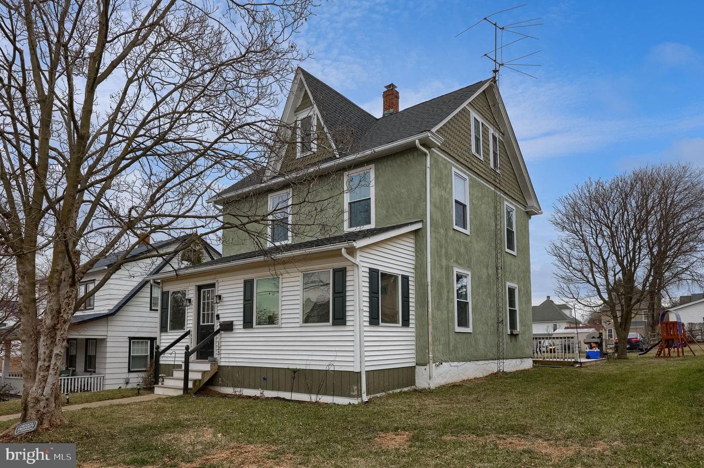 123 Murray Avenue photo 2
