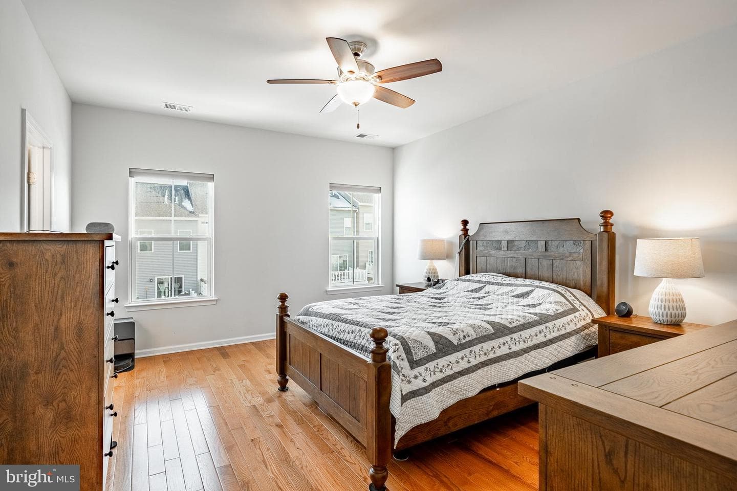 1404 Poets Alley photo 19