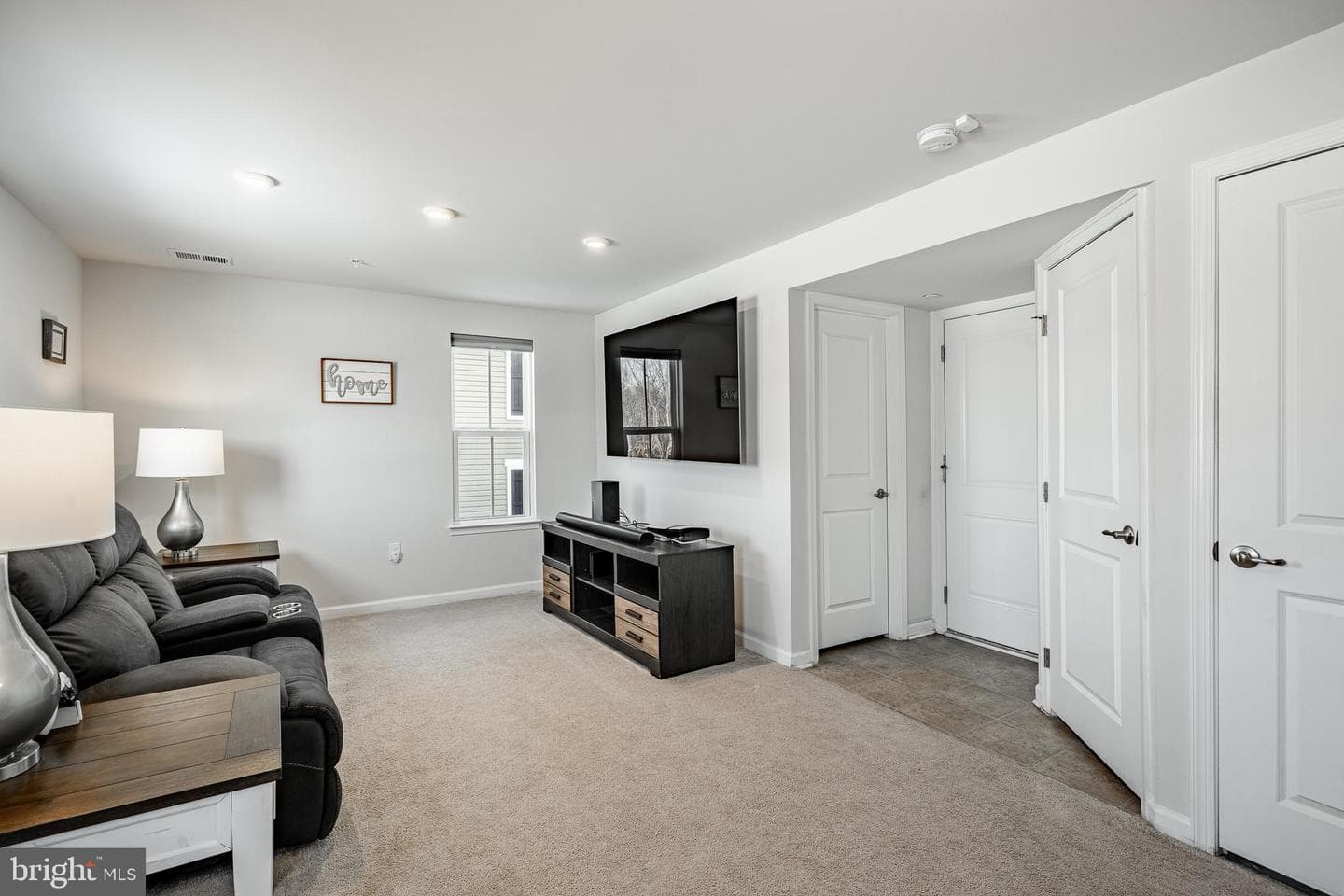 1404 Poets Alley photo 28